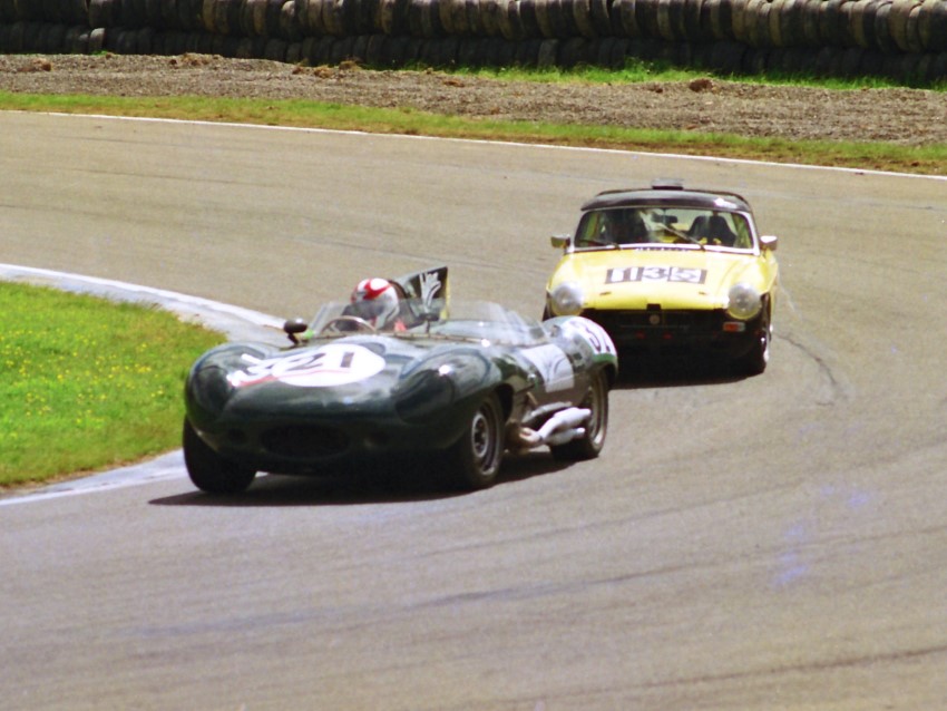 Name:  197_1109_217 Jaguar r.jpg
Views: 952
Size:  114.8 KB