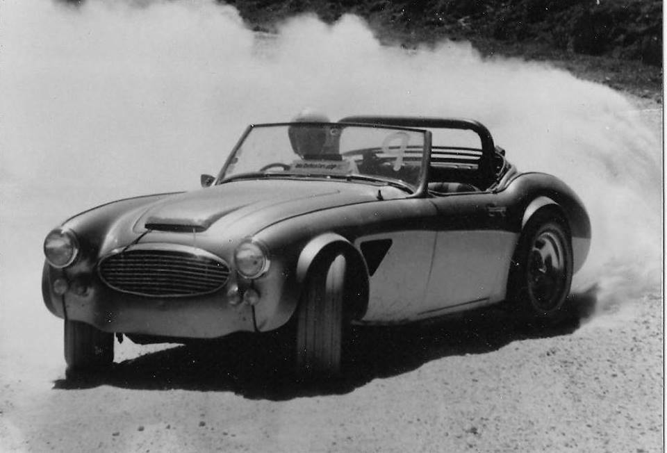 Name:  AHCC events Bernie Huynen Valiant Healey photog.jpg
Views: 1036
Size:  56.1 KB