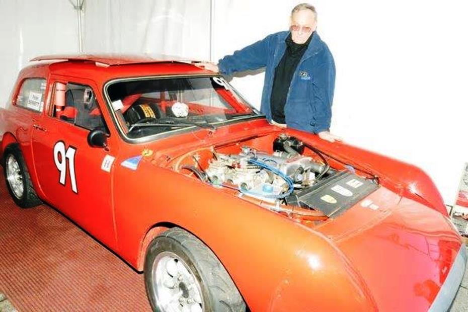 Name:  1959 Austin A40 Farina with Ford Twin Cam engine.jpg
Views: 816
Size:  77.5 KB