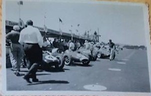 Name:  Motor racing Ardmore #9 1958 NZIGP The grid John Sheppard photo's 1 - 2 .jpg
Views: 866
Size:  38.5 KB