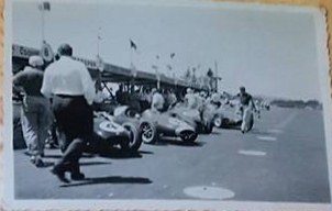 Name:  Motor racing Ardmore #9 1958 NZIGP The grid John Sheppard photo's 1 - 2 .jpg
Views: 1226
Size:  38.5 KB