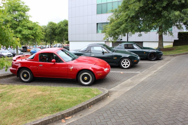 Name:  C & C #21 MX5 group side 1 Nov 2017 831 (640x427).jpg
Views: 1454
Size:  117.8 KB