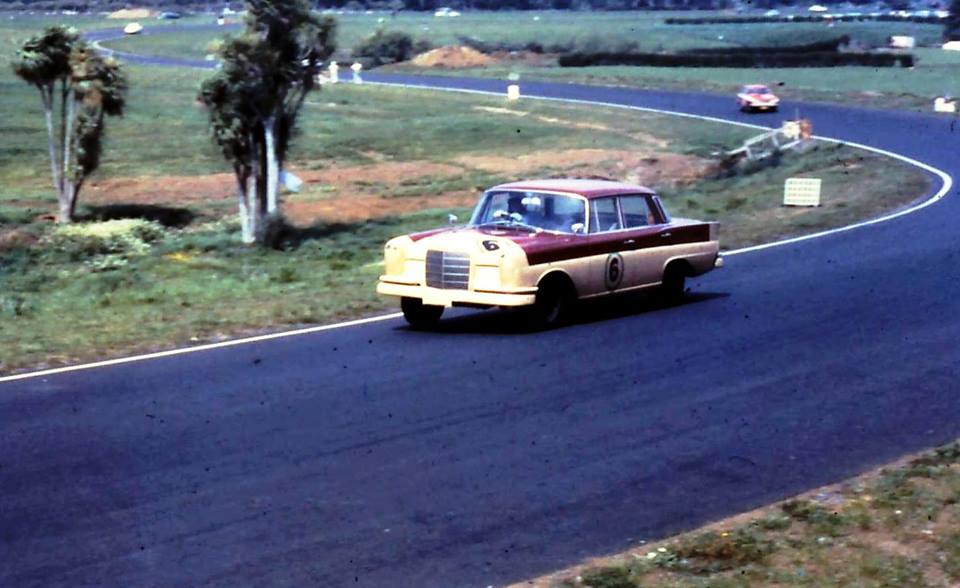 Name:  Pukekohe 1963 #2 Mercedes Benz Wills Six Hour Brian Ferrabee.jpg
Views: 1196
Size:  71.0 KB