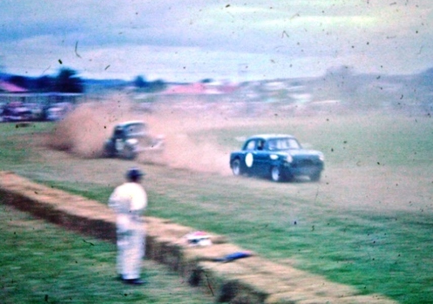 Name:  Spinner on the grass.jpg
Views: 1087
Size:  180.6 KB