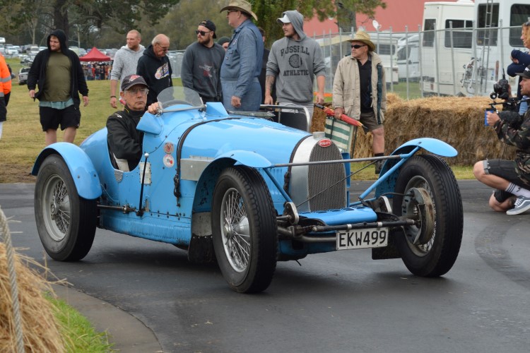 Name:  218_0204_064 Bugatti.JPG
Views: 729
Size:  158.1 KB