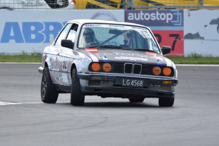 Name:  218_0224_35 BMW.JPG
Views: 592
Size:  126.5 KB