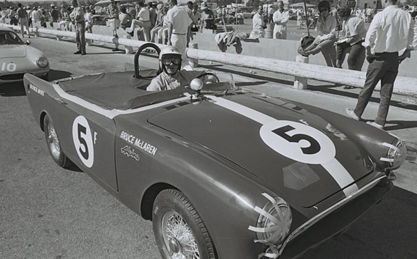 Name:  bruce mclaren. 1962...jpg
Views: 1887
Size:  168.8 KB