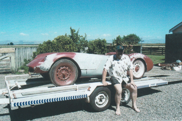 Name:  Car rescue on NZ Police trailor 1sm.jpg
Views: 926
Size:  166.8 KB