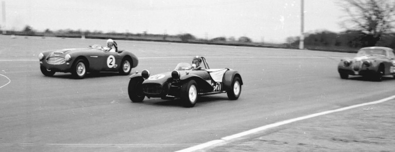 Name:  LOTUS%20S7%20AUSTIN%20HEALEY%20JAGUAR%20GVR%20FEB%2066.jpg
Views: 1304
Size:  88.0 KB