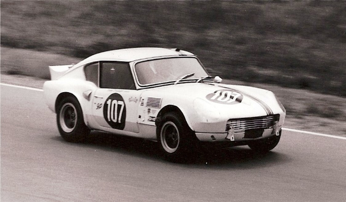 Name:  TRIUMPH%20GT6%20CRAIG%20HILLetceterini.jpg
Views: 1032
Size:  168.0 KB