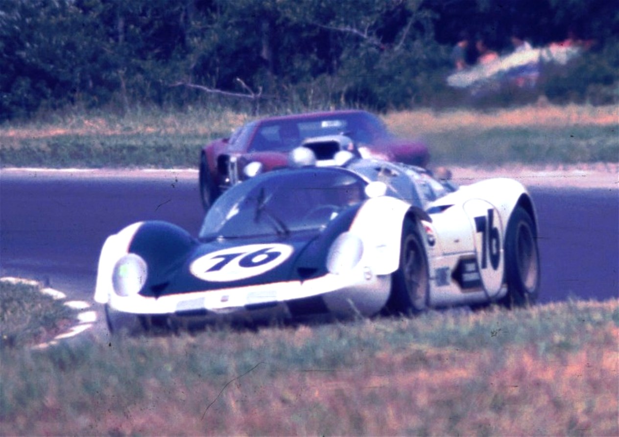 Name:  HOWMET%20TX%20p10%20FORD%20GT-40.jpg
Views: 905
Size:  175.6 KB