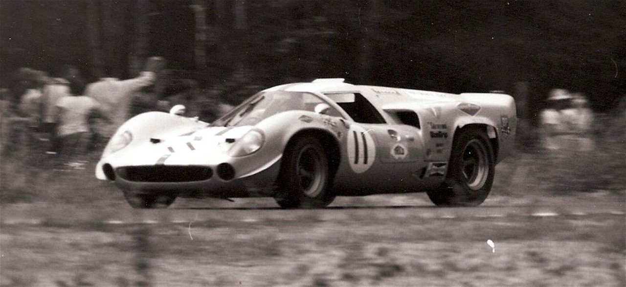 Name:  LOLA%20T-70%20COUPE%20p3%20BONNIER-AXELSSON.jpg
Views: 750
Size:  151.5 KB