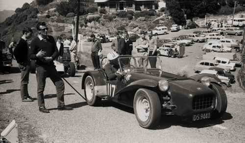 Name:  Motor racing Christchurch #1 Hillclimb Kiwi 02 Nov 68 Lotus 7 and U2 B Hopping.jpg
Views: 756
Size:  26.0 KB