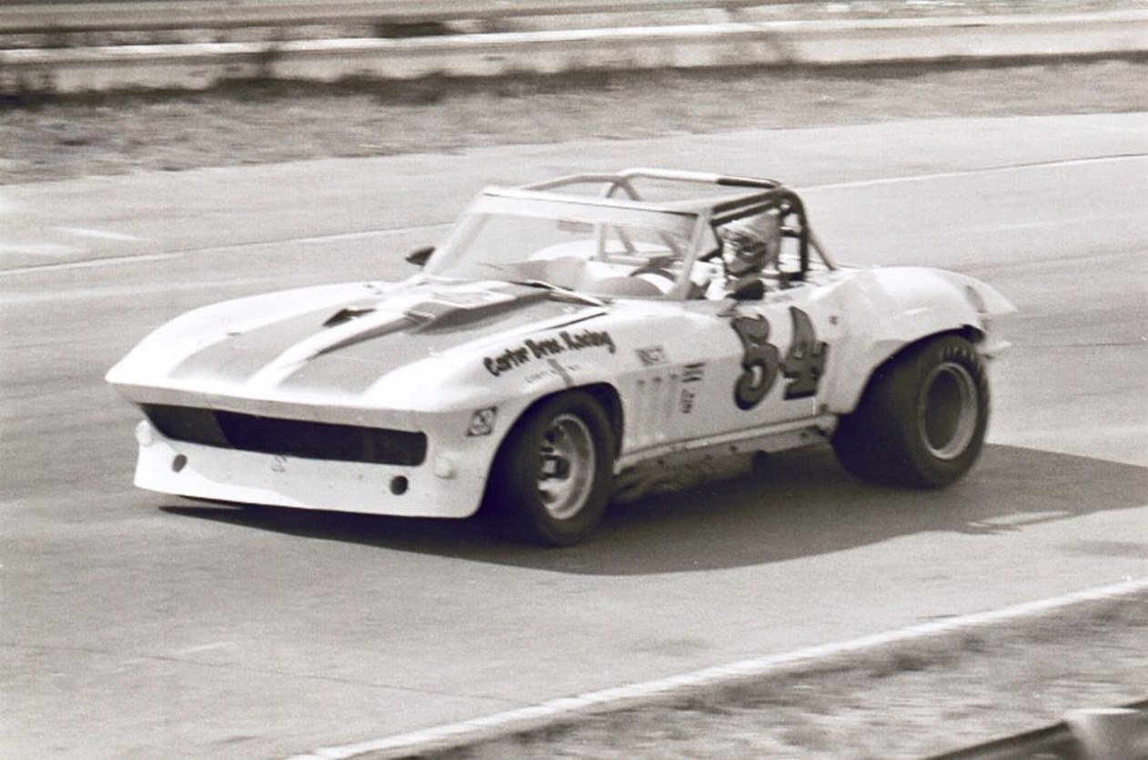 Name:  CHEVROLET%20CORVETTE%20C-2%20DARRELL%20CARTER.jpg
Views: 1167
Size:  170.8 KB