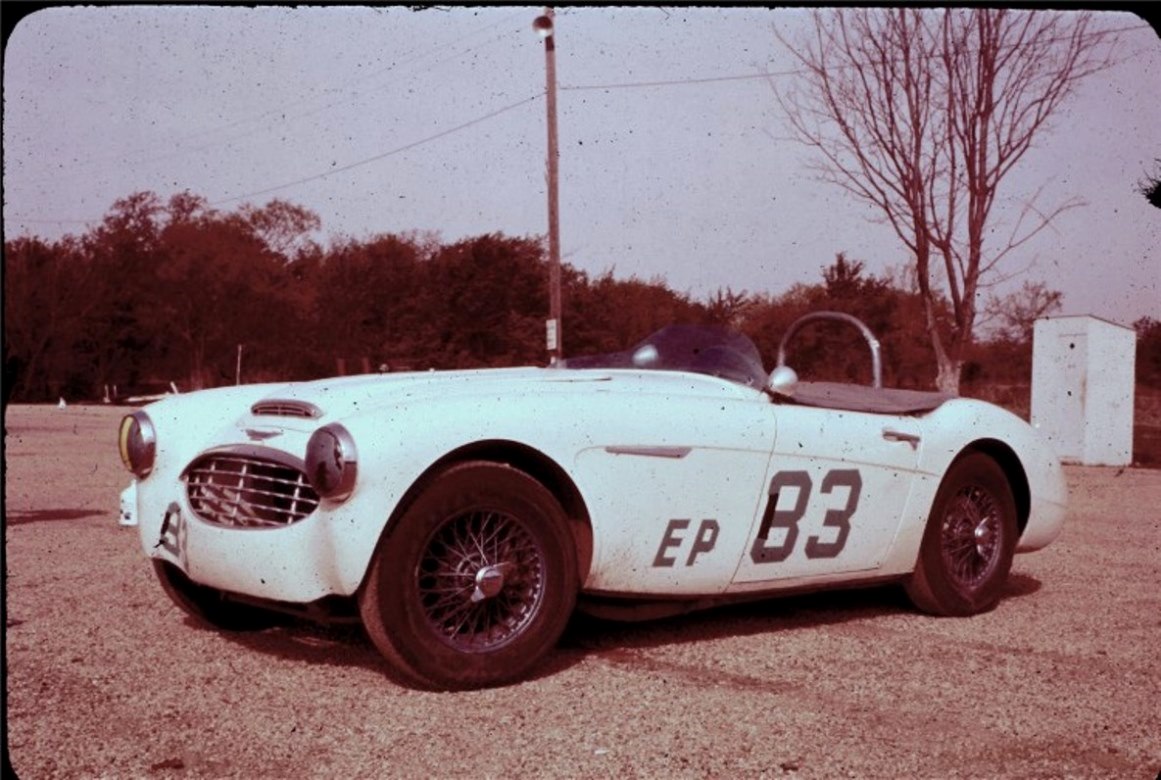 Name:  63%20AUSTIN%20HEALEY%2083%20.jpg
Views: 6892
Size:  175.4 KB
