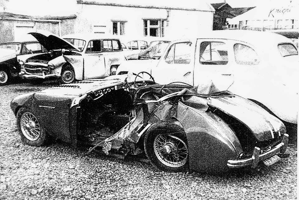 Name:  AH 100 - Healey - Corvette #8  accident in yard LHS rear view  Ron McPhail J Manhire jpg.jpg
Views: 938
Size:  168.1 KB