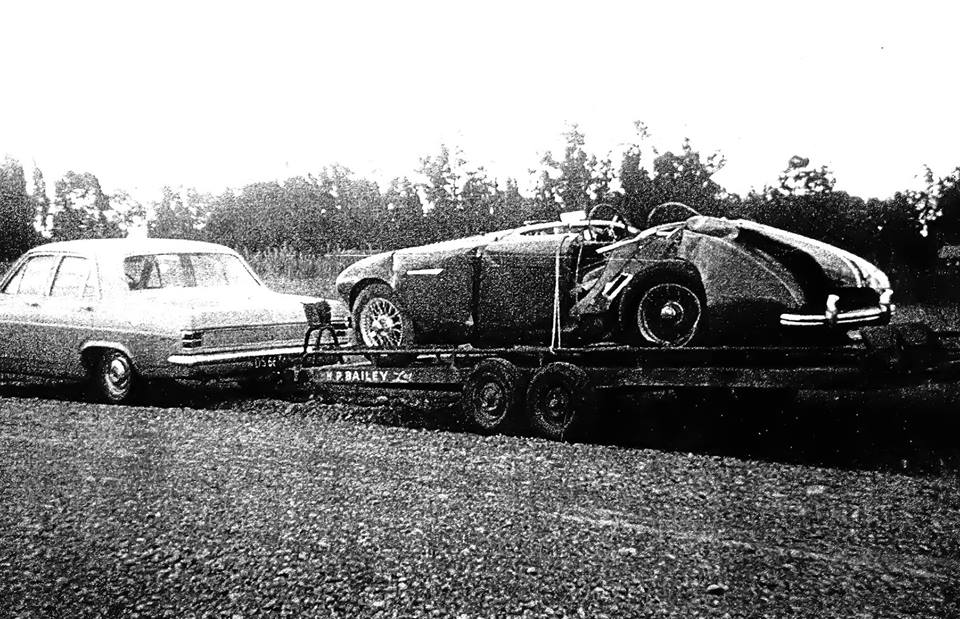 Name:  AH 100 - Healey - Corvette #6  accident on trailer Ron McPhail J Manhire jpg.jpg
Views: 1134
Size:  126.0 KB
