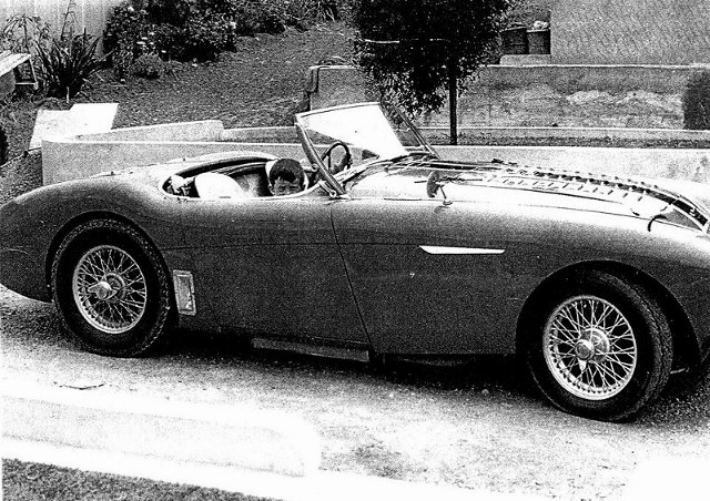 Name:  AH 100 - Healey - Corvette #5 pre accident Ron McPhail J Manhire resize  jpg (2) (800x565) (640x.jpg
Views: 1225
Size:  160.2 KB