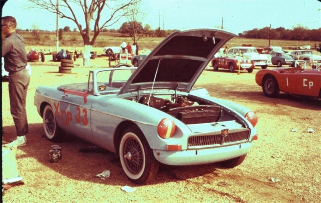 Name:  AH Sprite #20 MGB racer with Sprite 1963 Jerry Melton K Hyndman .jpg
Views: 680
Size:  174.7 KB
