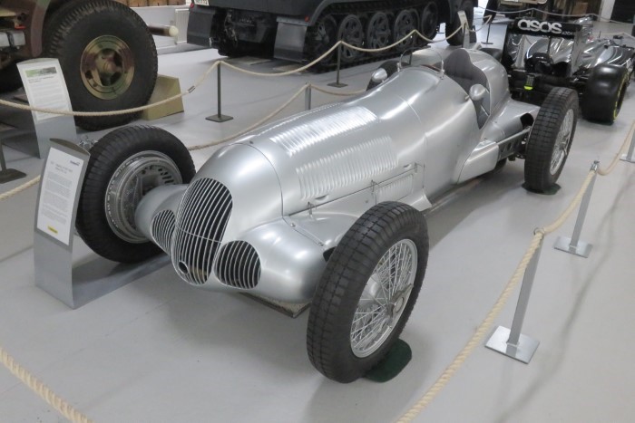 Name:  218_0828_001 Mercedes r.JPG
Views: 660
Size:  85.5 KB