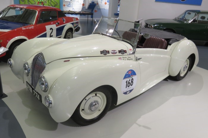 Name:  218_0904_091 Healey.JPG
Views: 612
Size:  77.9 KB