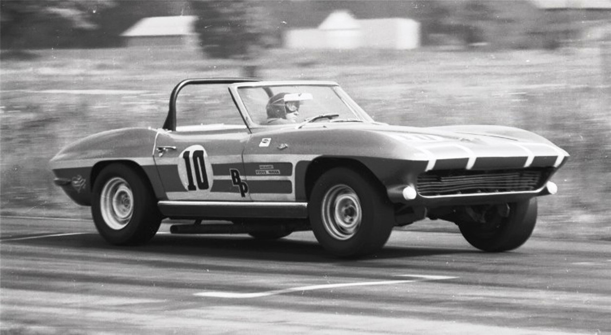 Name:  CORVETTE%20STINGRAYBOB%20BIENERTH.jpg
Views: 1482
Size:  141.6 KB