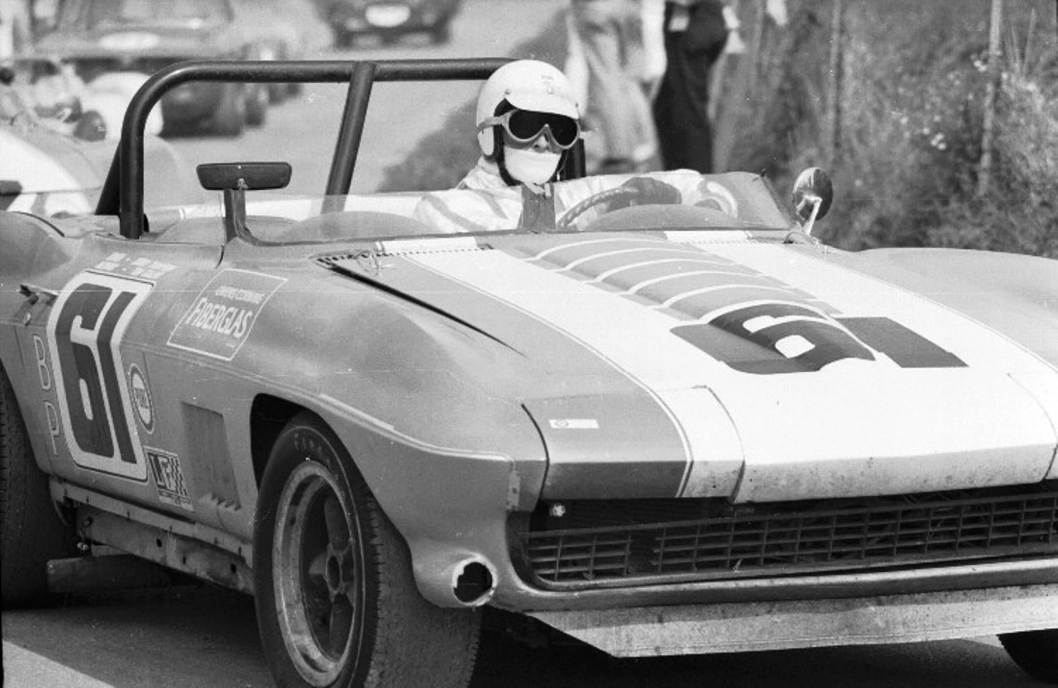 Name:  CORVETTE%20STINGRAYJERRY%20THOMPSON2.jpg
Views: 1453
Size:  179.5 KB