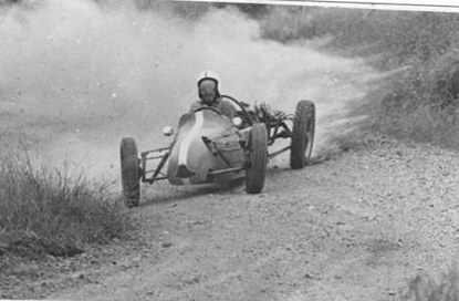 Name:  Motor racing Northland CC #9 RGR Ford B Skudder Ormandy Rd slide left Brian Skudder  (2).jpg
Views: 407
Size:  56.5 KB