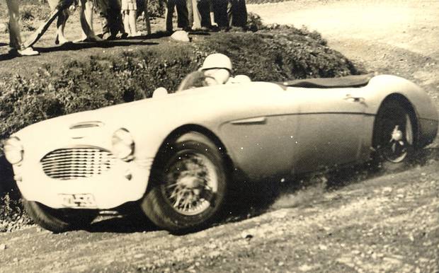 Name:  Motor racing Puhipuhi #11 AH 100 Six George Lawton Puhipuhi Rd 1957 NCC .jpg
Views: 627
Size:  44.8 KB