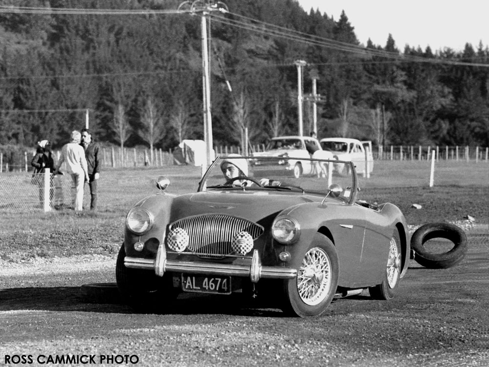 Name:  Wally-Metcalfe-100-4-Taupo-.jpg
Views: 1090
Size:  176.0 KB