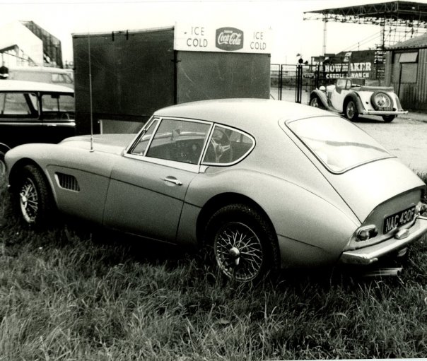 Name:  AH 3000 #52 Coupe prototype at Silverstone 1968 I Visser archives .jpg
Views: 964
Size:  79.8 KB