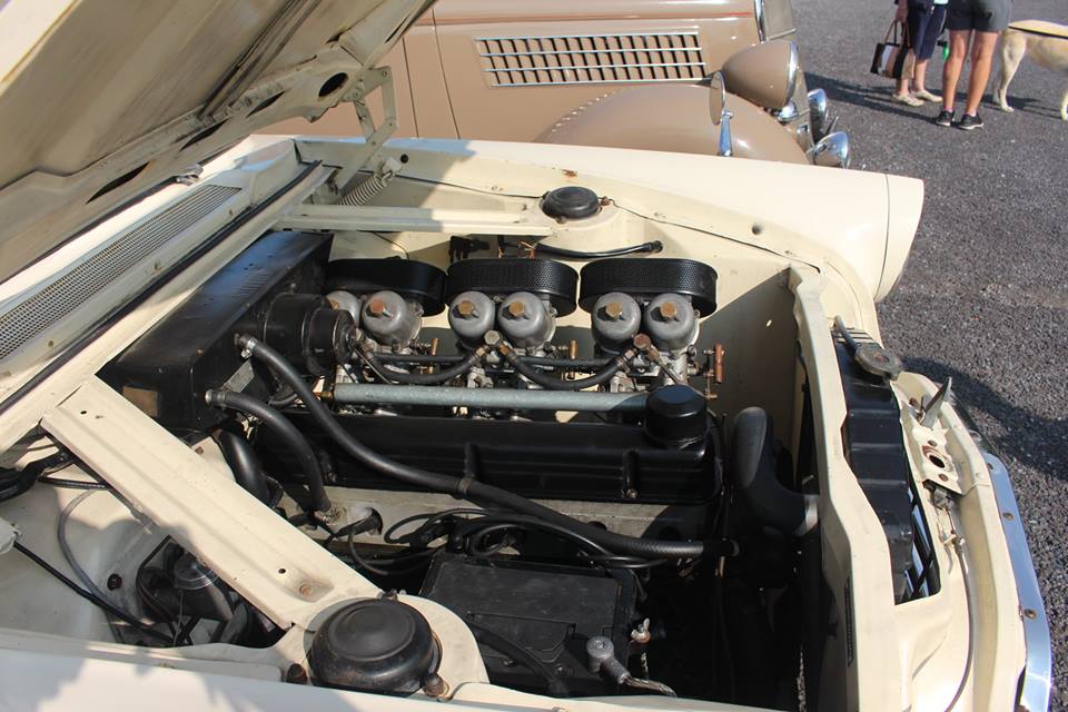 Name:  Cars #129 Farnham Zephyr with 6 SU's R Dowding photo .jpg
Views: 1336
Size:  93.4 KB
