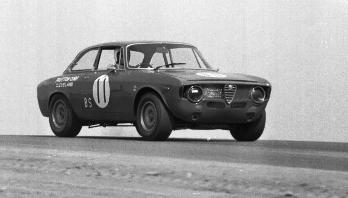 Name:  ALFA%20ROMEO%20GTV%2011%20.jpg
Views: 1324
Size:  140.8 KB