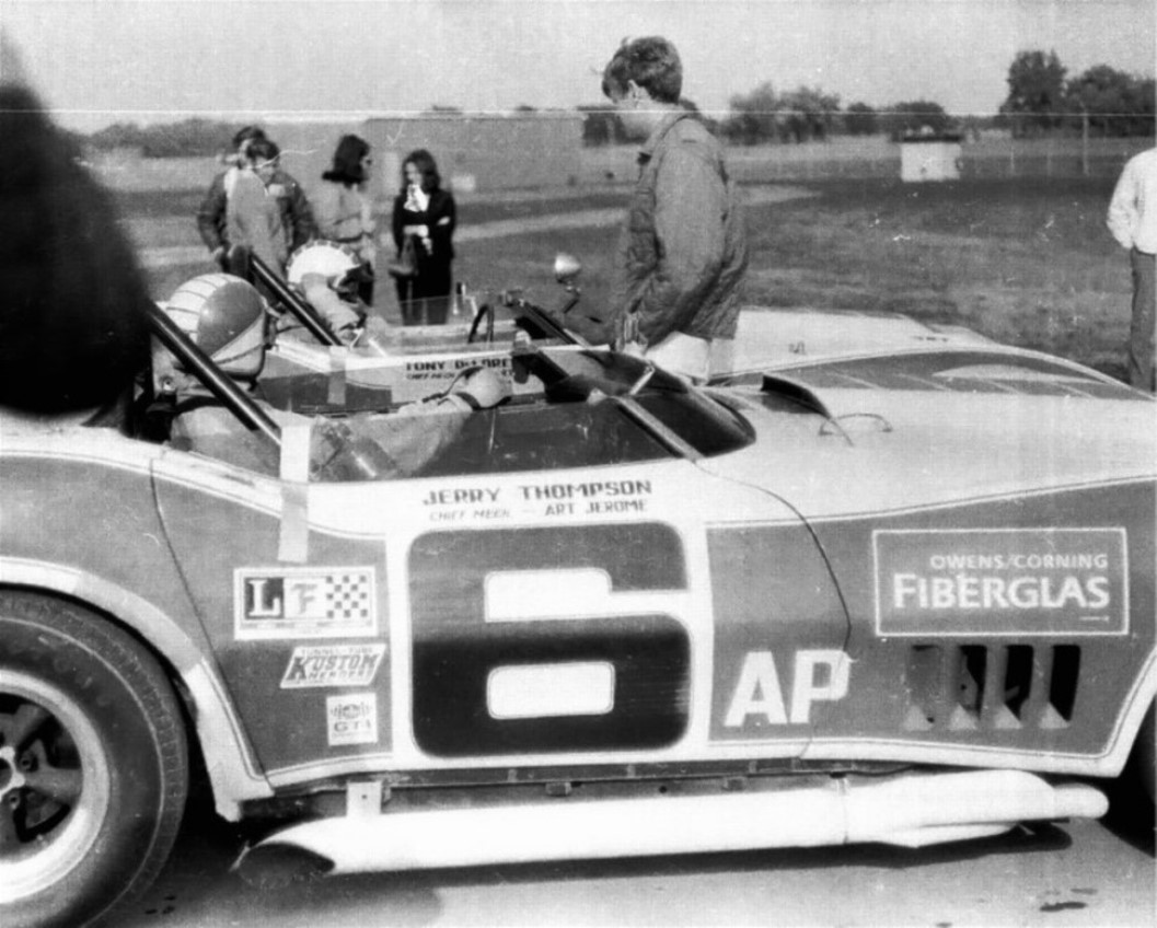 Name:  CORVETTES OWENS CORNING JERRY THOMPSON TONY DE LORENZO TEAM 2.jpg
Views: 1069
Size:  172.0 KB
