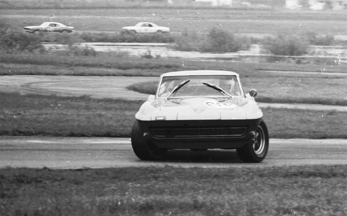 Name:  CORVETTE C-2 STINGRAY 9.jpg
Views: 875
Size:  164.1 KB