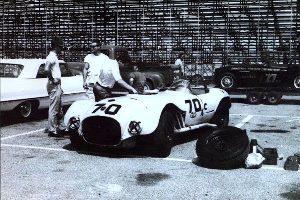 Name:  ol yeller in pits (600 x 399).jpg
Views: 3252
Size:  96.5 KB