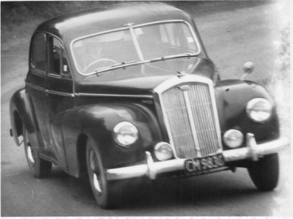 Name:  Specials #5 Wolseley 6-80 with GMC 1970's photo Jim Bennett  (2).jpg
Views: 1261
Size:  68.1 KB