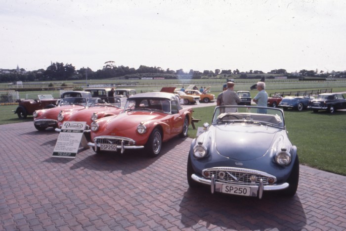Name:  191_0210_895 Daimler.jpg
Views: 1053
Size:  87.5 KB
