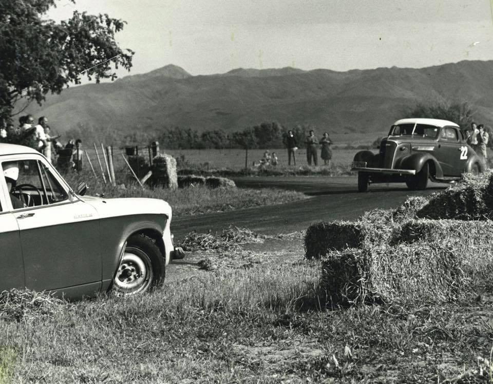 Name:  Motor Racing Renwick #19 1963 Wayne Fuller Humber Giff Tait Chev Coupe Marlborough CC archives.jpg
Views: 826
Size:  126.1 KB
