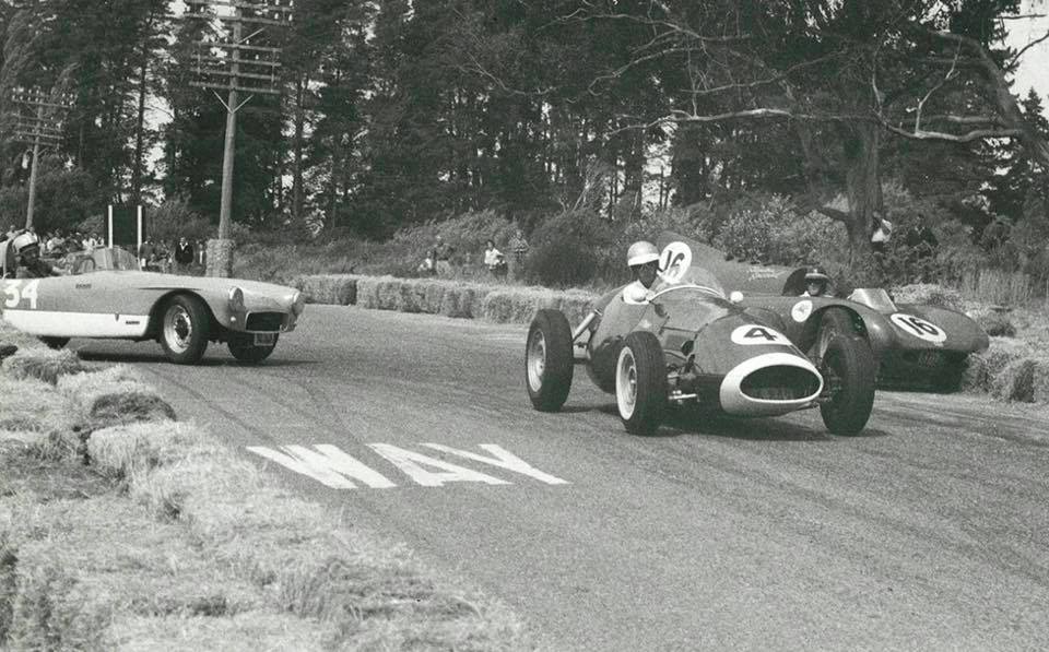 Name:  Motor Racing Renwick #30 1963 Sports Cars and Specials scratch race 260M Stanton Buckler Marlbor.jpg
Views: 2037
Size:  101.2 KB