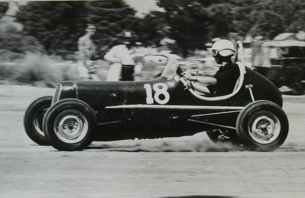 Name:  Jim Bennett Furi Cars #68 Ford 10 Midget 5  Nelson Dec 64 Jim Jim Bennett .jpg
Views: 3599
Size:  137.7 KB