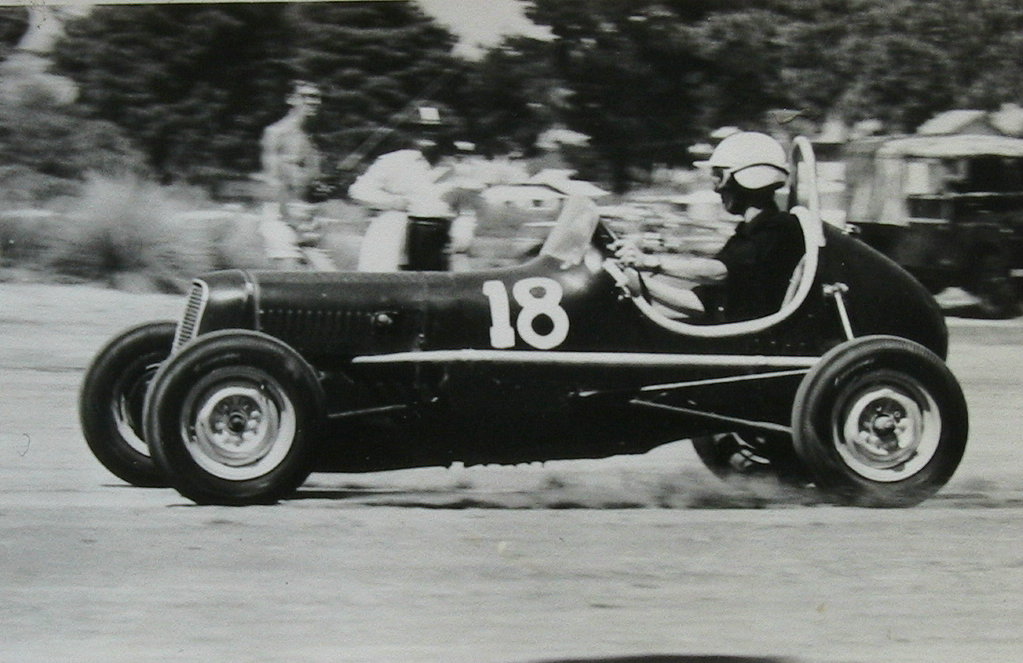 Name:  Jim Bennett Furi Cars #68 Ford 10 Midget 5  Nelson Dec 64 Jim Jim Bennett .jpg
Views: 2523
Size:  137.7 KB