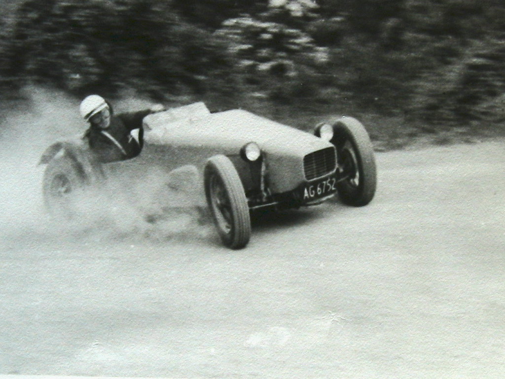 Name:  F1 Hoopers  Inlet HC 1966 (2).jpg
Views: 1462
Size:  159.5 KB