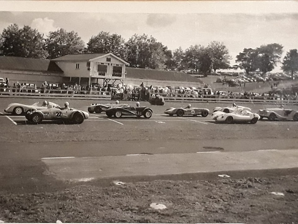 Name:  Pukekohe 1966 #13 April 1966 Sports Car Race Start Steve Sharp .jpg
Views: 2110
Size:  177.6 KB