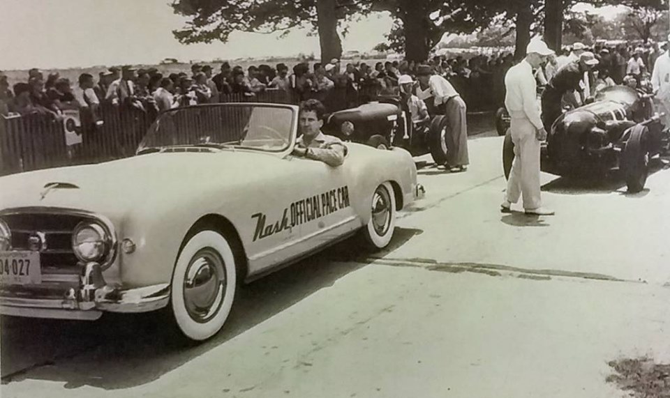 Name:  AH 100 #176 Nash Healey Pace Car Indy 1952 New York Reg at a Race Meeting 1952 .jpg
Views: 3313
Size:  101.5 KB