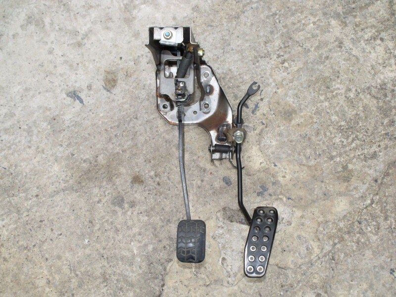 Name:  MX5 #33 resize 1989-1997-pedal-assembly-brake-and-accelerator-pedals- (800x600).jpg
Views: 2085
Size:  177.7 KB