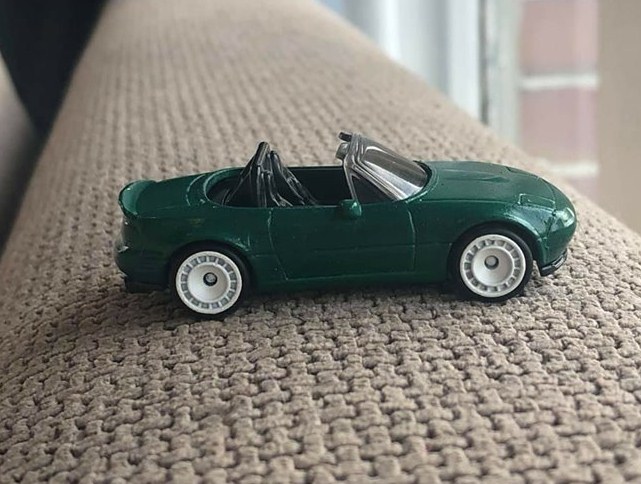 Name:  Models #734 Hotwheels MX5 painted BRG NZ HW collector Craig Marcroft  (2).jpg
Views: 1907
Size:  107.6 KB