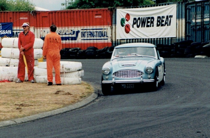 Name:  Telecom Motorfest 1994 #74 Chris White - Healey closeup , CCI09092015 (3) (800x528).jpg
Views: 800
Size:  135.5 KB