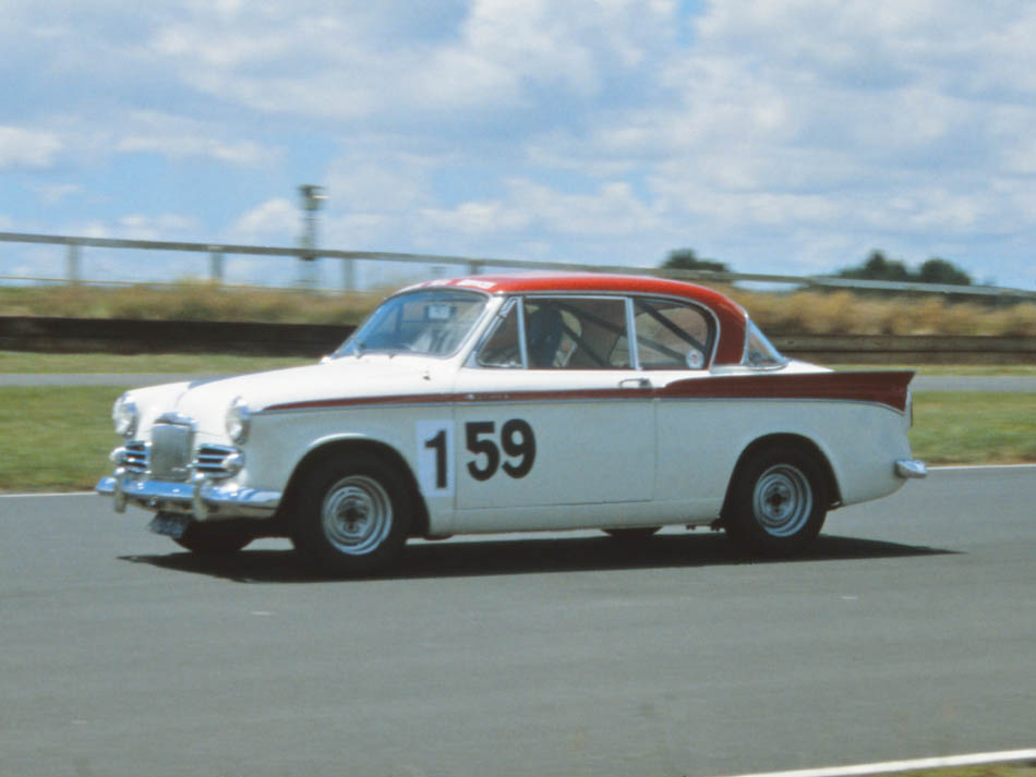 Name:  Cars #266 Sunbeam Rapier #159 Owen Faussett or John Boyd Pukekohe 1990's ! Ray Green .jpg
Views: 974
Size:  67.9 KB