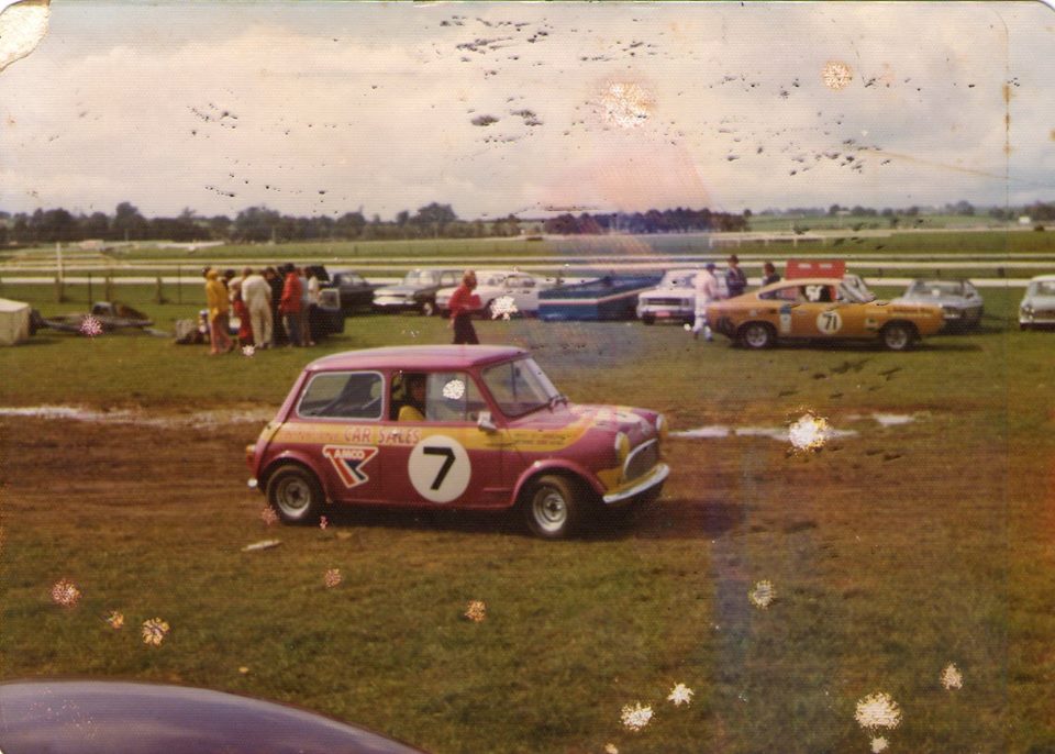 Name:  Pukekohe 1973 #51 Mini 7 Derek Haynes 1976 Martin Haynes .jpg
Views: 2198
Size:  105.3 KB